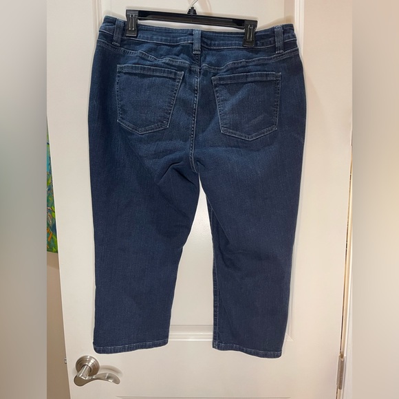 Lane Bryant Blue Jean Capris with Stretch Dark Wash Mid Rise Size 18 - Picture 3 of 6